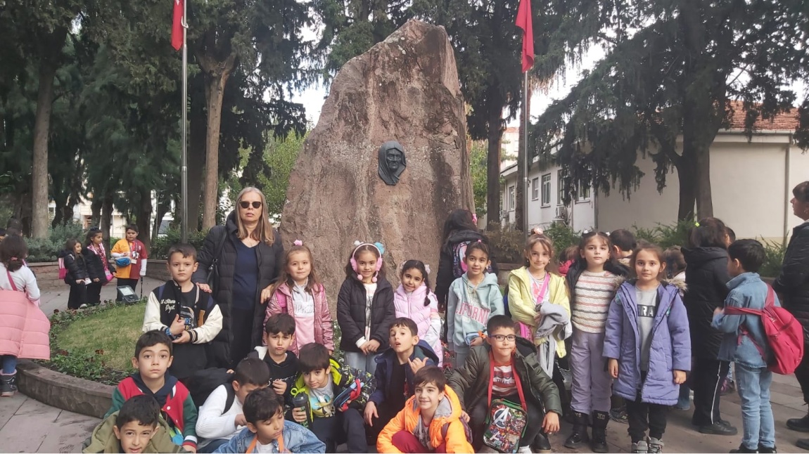 Atatürk Müzesi ve Zübeyde Hanım Anıt Mezarı Gezisi